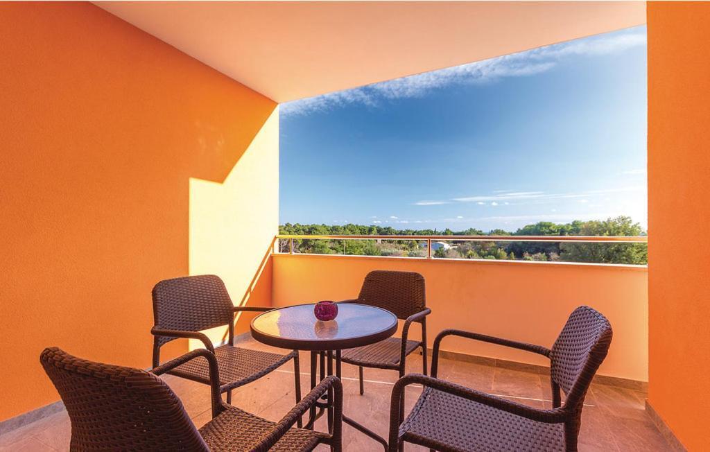 Apartments Sun Премантура Екстериор снимка