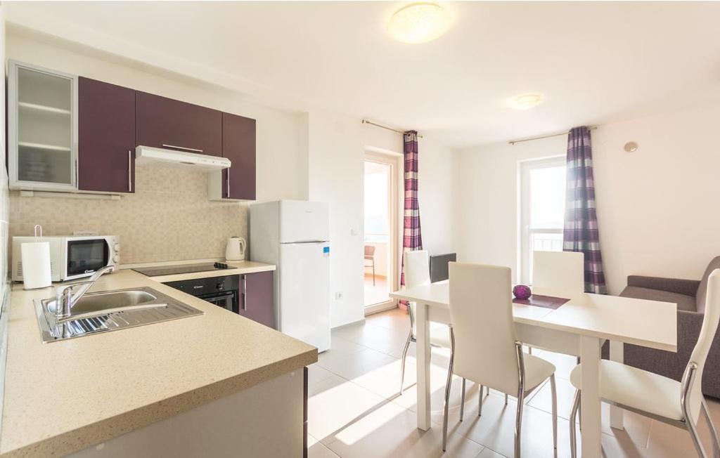Apartments Sun Премантура Екстериор снимка