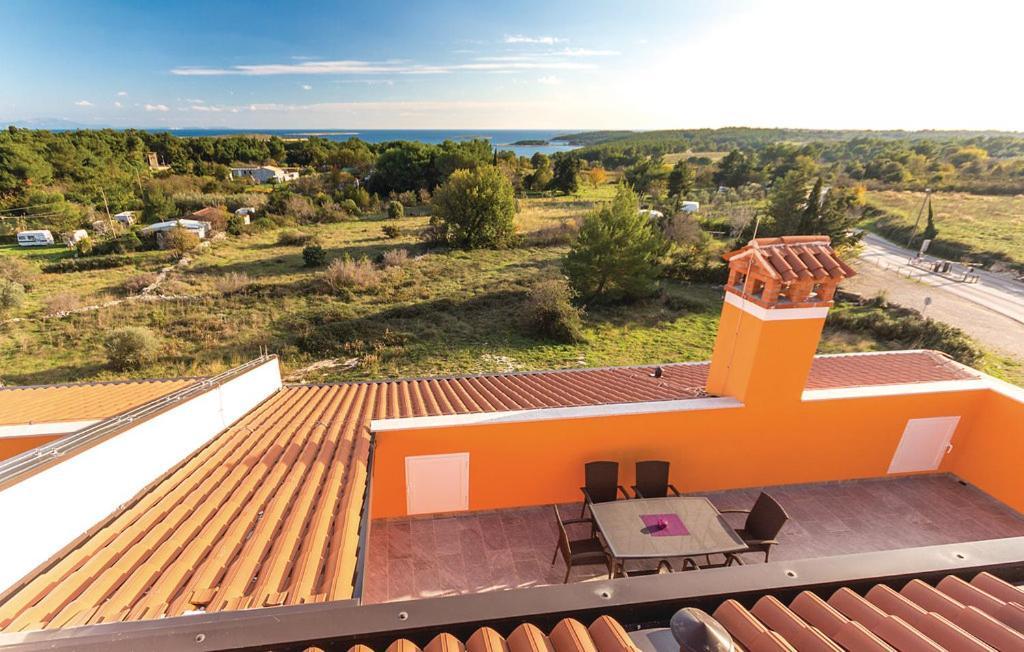Apartments Sun Премантура Екстериор снимка
