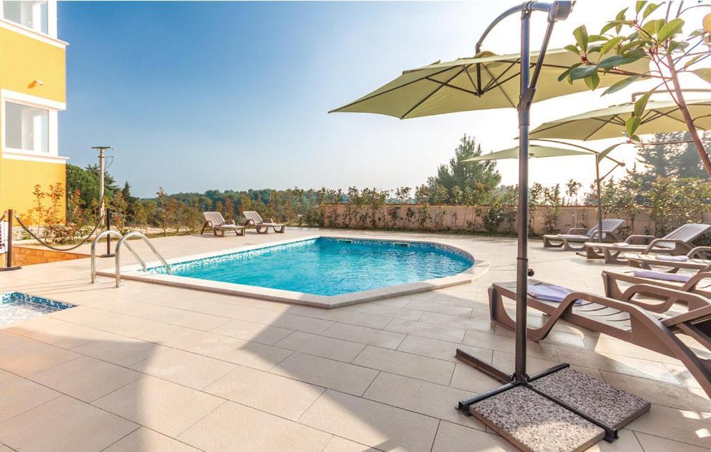 Apartments Sun Премантура Екстериор снимка