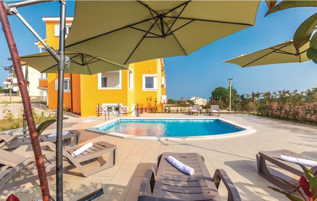 Apartments Sun Премантура Екстериор снимка